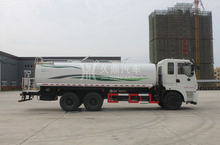 20����20�����|�L���݆�G����ˮ܇�DƬ