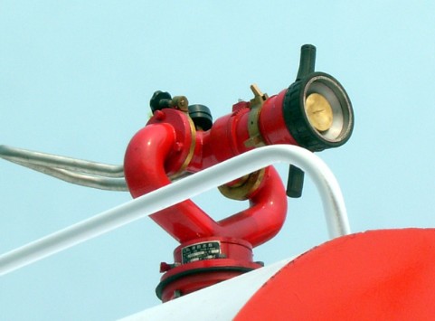 東風(fēng)145 8噸消防灑水車(chē)消防炮圖片 東風(fēng)145 8噸消防灑水車(chē)消防炮圖片