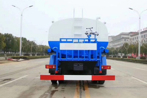 15噸灑水車租賃報價表_東風專底15噸綠化灑水車廠家價格4