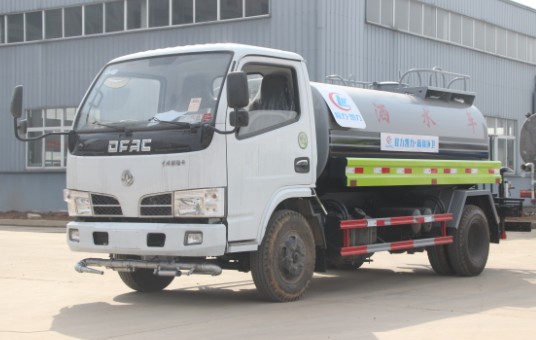 �|�LС��������ˮ܇�������˜ʻ����w������DƬ