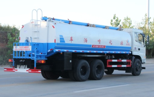 東風御龍后雙橋灑水車高清圖片 東風御龍后雙橋灑水車高清圖片