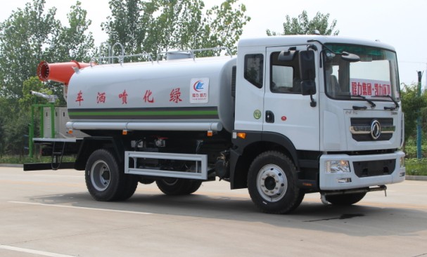 東風(fēng)多利卡D9灑水車帶霧炮(圓罐)高清圖片 東風(fēng)多利卡D9灑水車帶霧炮(圓罐)高清圖片