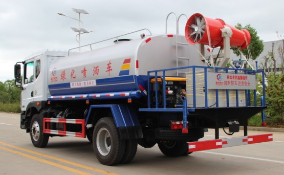 東風(fēng)多利卡D9灑水車帶霧炮(圓罐)高清圖片 東風(fēng)多利卡D9灑水車帶霧炮(圓罐)高清圖片