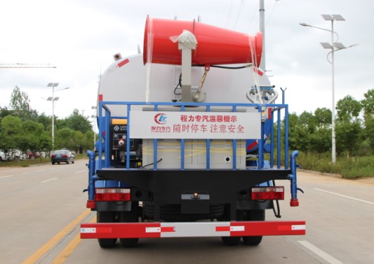 東風(fēng)多利卡D9灑水車帶霧炮(圓罐)高清圖片 東風(fēng)多利卡D9灑水車帶霧炮(圓罐)高清圖片