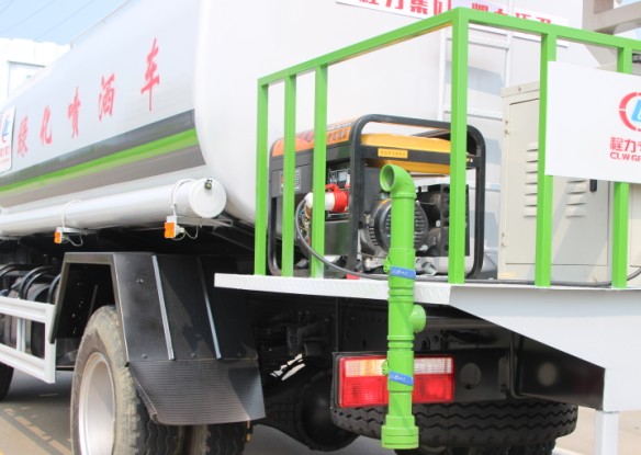 東風(fēng)多利卡D9灑水車帶霧炮(圓罐)高清圖片 東風(fēng)多利卡D9灑水車帶霧炮(圓罐)高清圖片