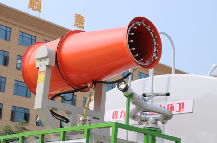 東風(fēng)多利卡D9灑水車帶霧炮(圓罐)高清圖片 東風(fēng)多利卡D9灑水車帶霧炮(圓罐)高清圖片