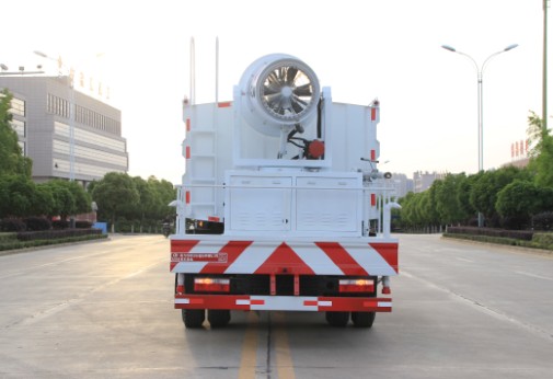 東風(fēng)多利卡D9方罐抑塵車高清圖片 東風(fēng)多利卡D9方罐抑塵車高清圖片