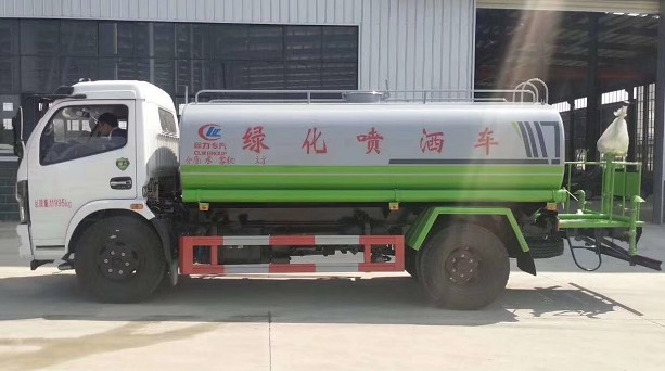 10方灑水車廠家_國六10噸東風多利卡綠化灑水車4