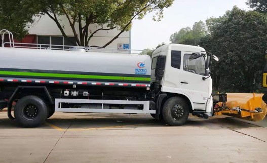 �๦�ܞ�ˮ܇-12���|�L(f��ng)���\����ѩ�Lˢ��ˮ܇