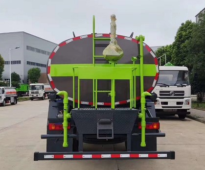 國(guó)六15方東風(fēng)柳汽乘龍L3灑水車 國(guó)六15方東風(fēng)柳汽乘龍L3灑水車