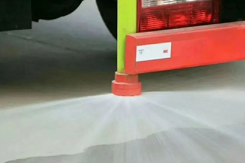 國六東風柳汽乘龍后雙橋抑塵車圖片 國六東風柳汽乘龍后雙橋抑塵車圖片