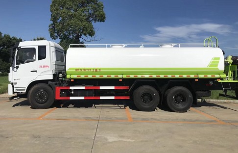 20方灑水車價格_國六20噸東風(fēng)隨專D17-Z后雙橋綠化灑水車廠家價格4