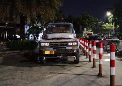 老款尖頭東風EQ140灑水車 老款尖頭東風EQ140灑水車