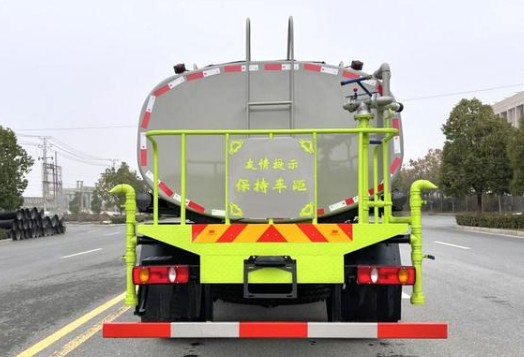 國六東風天錦灑水車尾部沖孔大平臺 國六東風天錦灑水車尾部沖孔大平臺