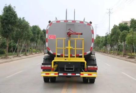 ����8-10�������E⏞�ˮ܇�DƬ