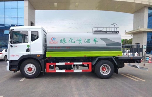 ��(gu��)���|�L(f��ng)������D9���200�R��12����ˮ܇