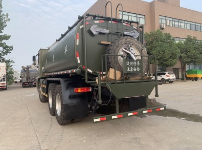 25噸-30噸重汽礦山專用灑水車圖片 25噸-30噸重汽礦山專用灑水車圖片