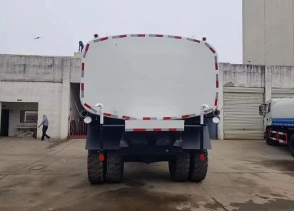 20方非公路礦用灑水車圖片 20方非公路礦用灑水車圖片