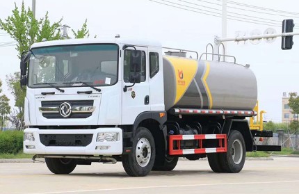 程力灑水車(chē)圖片 程力灑水車(chē)圖片