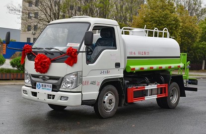 ����2.7������r��С��֮��2�{�ƞ�ˮ܇�DƬ