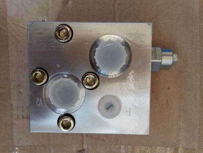 �͸�ƽ���y