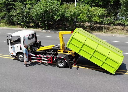 國(guó)六大運(yùn)藍(lán)牌勾臂垃圾車圖片 國(guó)六大運(yùn)藍(lán)牌勾臂垃圾車圖片