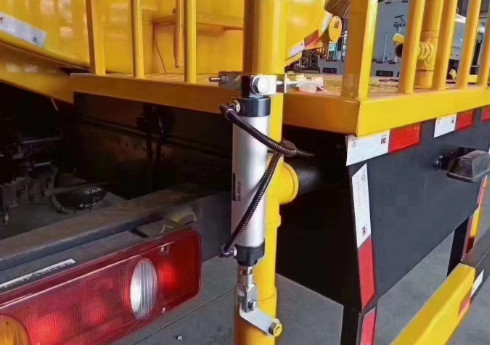 灑水車手動(dòng)球閥改外置氣缸 灑水車手動(dòng)球閥改外置氣缸