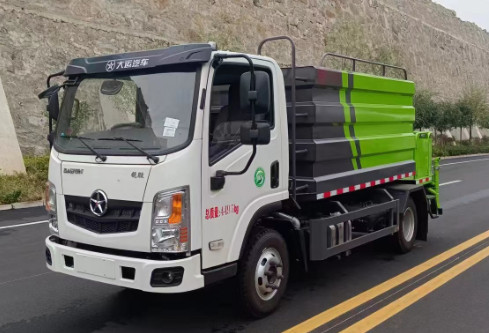 大運(yùn)銳勝藍(lán)牌灑水車 大運(yùn)銳勝藍(lán)牌灑水車
