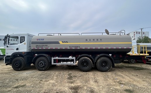 25����ˮ܇�r��_�|�L(f��ng)�A��T5ǰ�ĺ��25����ˮ܇_�P���L(f��ng)��KLF5310GPSE6�;G������܇5