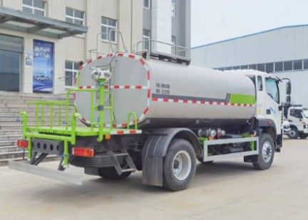 ����W��12.5����ˮ܇