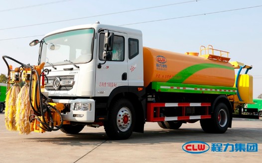 �|�L(f��ng)��������ˮ܇��ǰ�����b�o(h��)����ϴ�O(sh��)�䣬�󲿎���ײ����